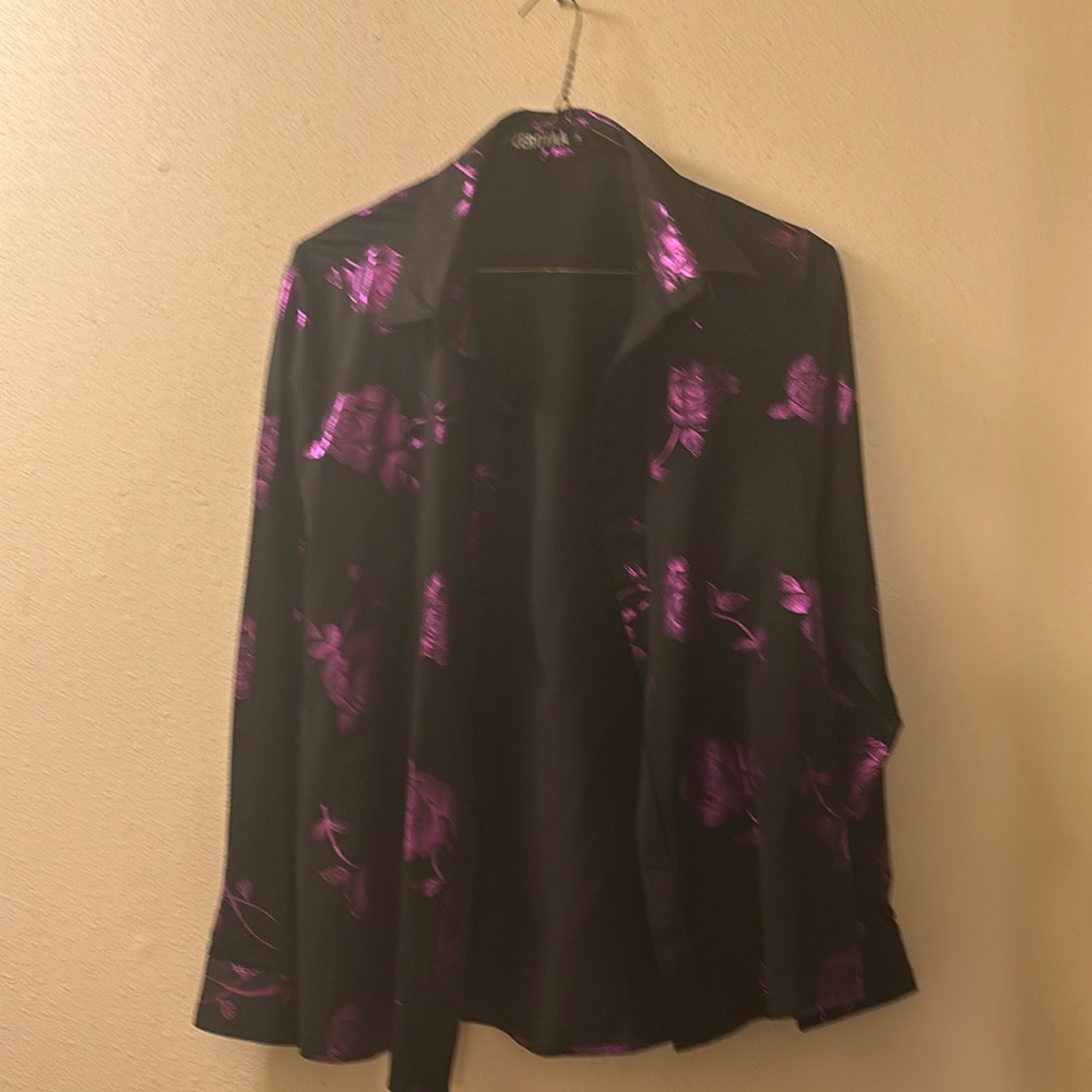 Zeroyaa black button down